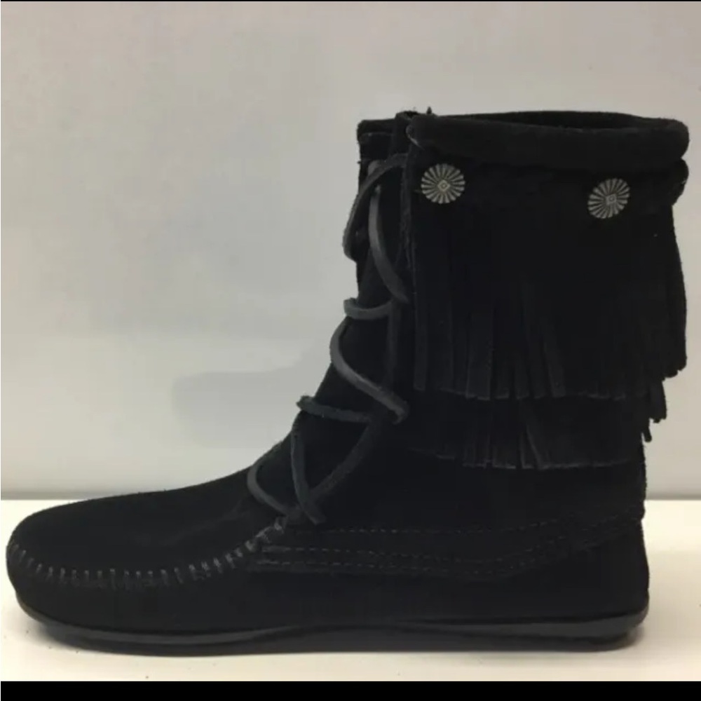 Minnetonka moccasins boots